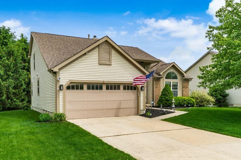 Photo of 1465 Cottonwood Drive, Lewis Center, OH 43035 (MLS # 226018334)