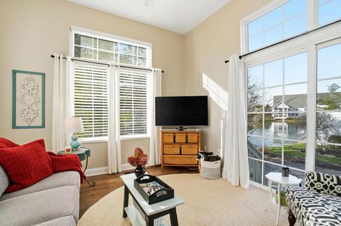 Tiny photo for 5565 Chelsea Park Drive, Dublin, OH 43016 (MLS # 226000491)