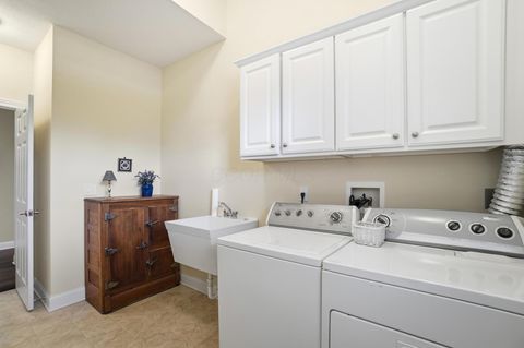 Tiny photo for 5565 Chelsea Park Drive, Dublin, OH 43016 (MLS # 226000491)