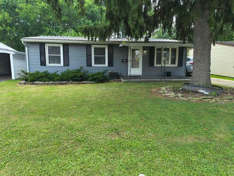 Photo of 335 E Farming e Street, Marion, OH 43302 (MLS # 226027016)