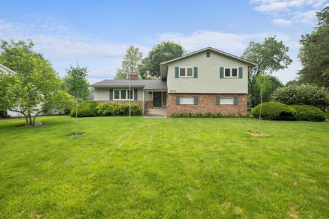 Photo of 4319 Braunton Road, Columbus, OH 43220 (MLS # 226010373)