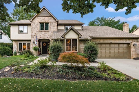 Homes For Sale - 8185 Linden Leaf Circle<br/> Columbus, OH 43235