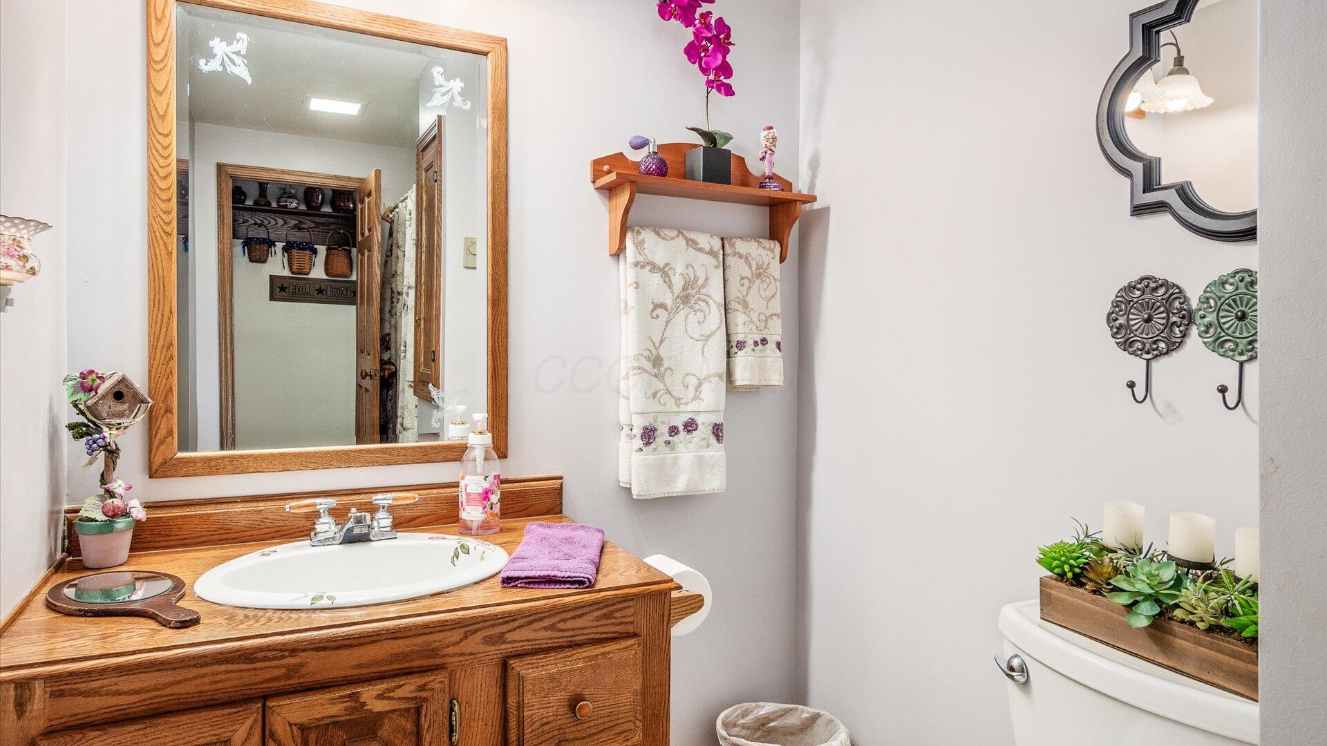 5955 Foxfire Drive, Zanesville, Ohio image 15