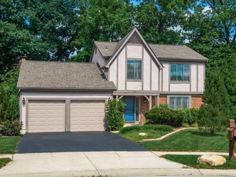 Photo of 190 Creighton Court, Columbus, OH 43230 (MLS # 226027693)