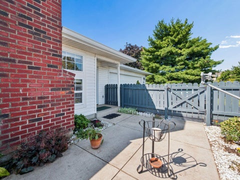 Tiny photo for 8337 Greyhawk Circle, Columbus, OH 43240 (MLS # 226032046)
