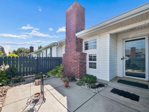 Tiny photo for 8337 Greyhawk Circle, Columbus, OH 43240 (MLS # 226032046)