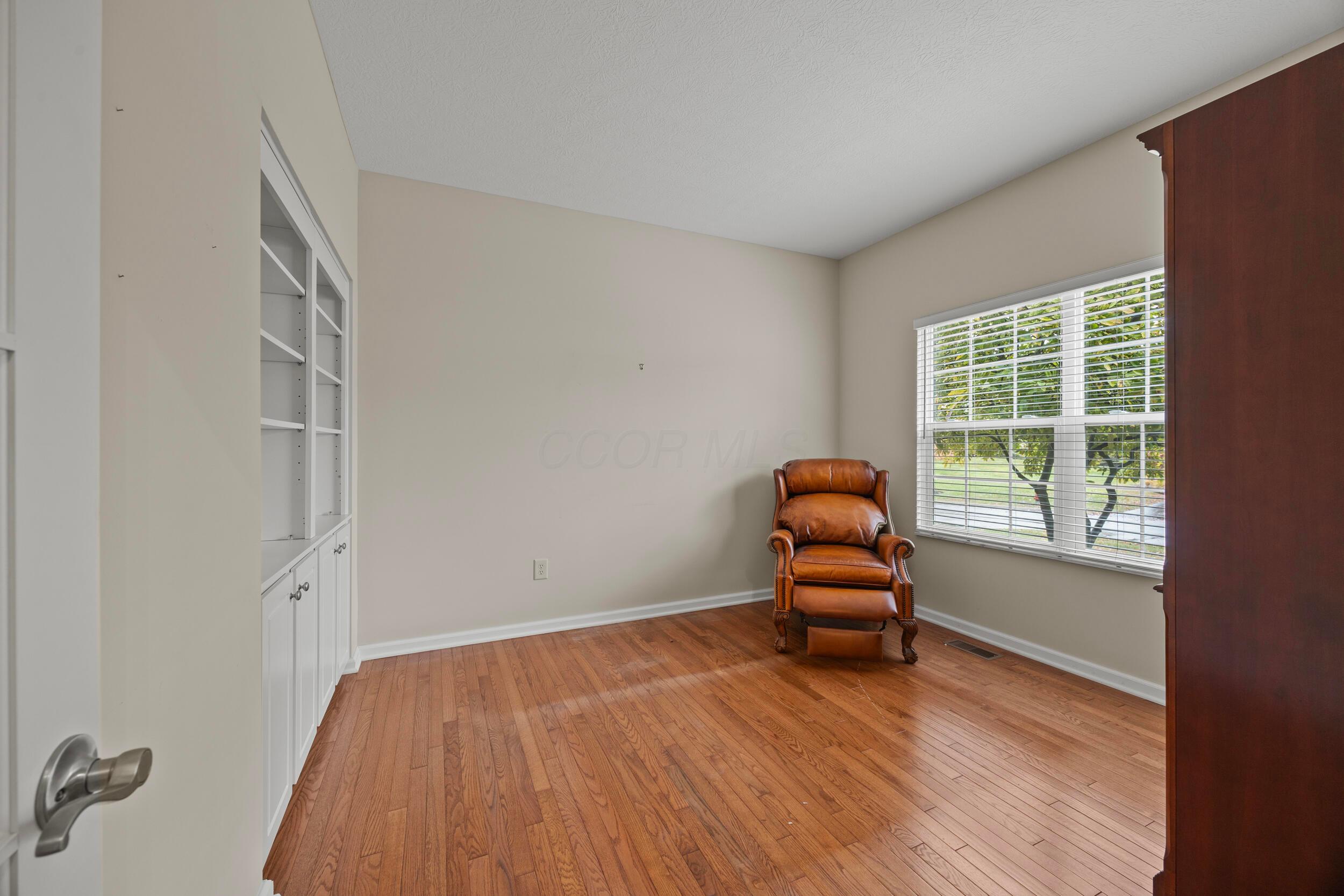 5213 Avery Oak Drive