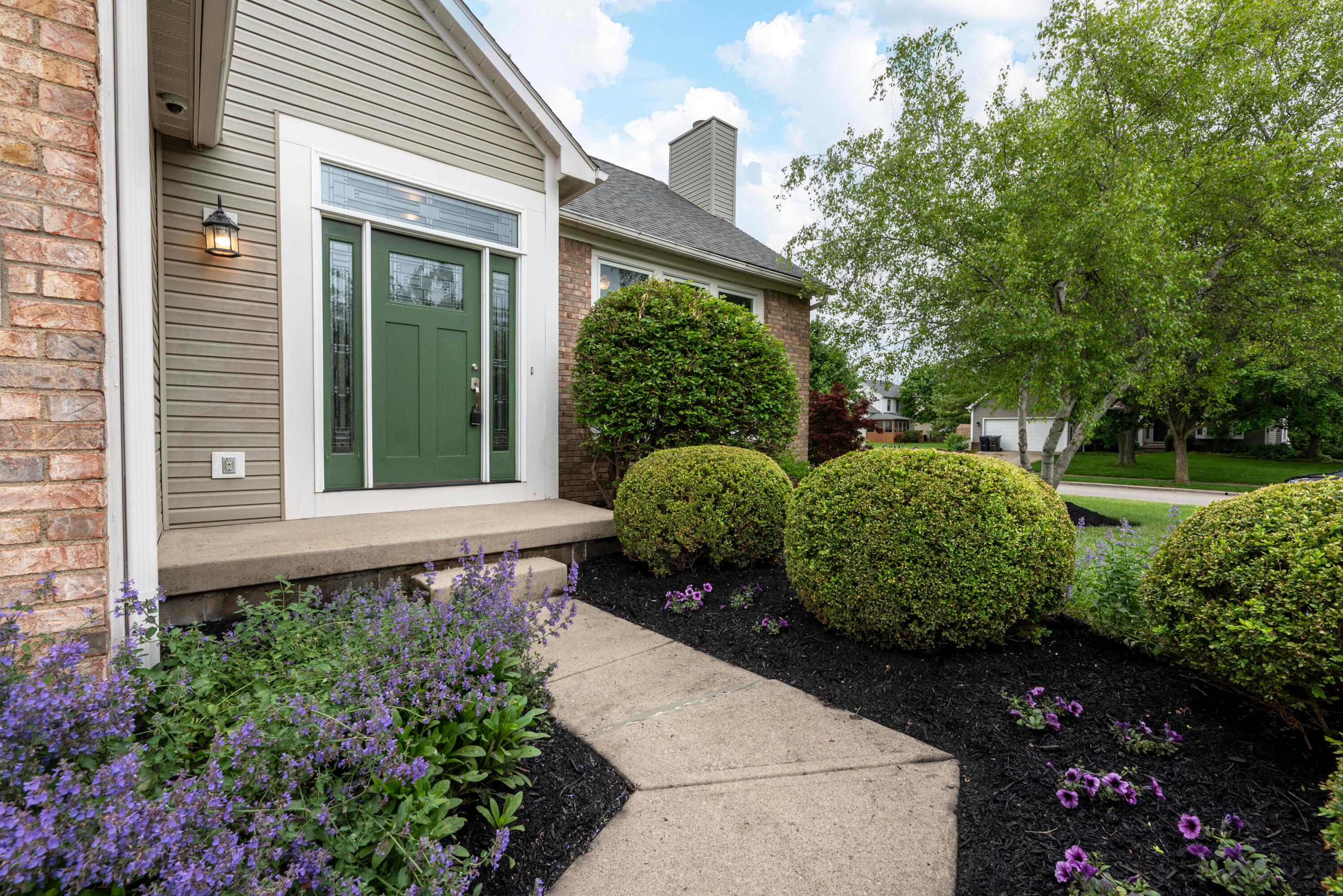 3958 Thims Court, Hilliard, Ohio image 3