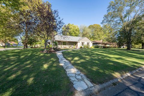 Photo of 2530 Berwick Boulevard, Columbus, OH 43209 (MLS # 225039161)
