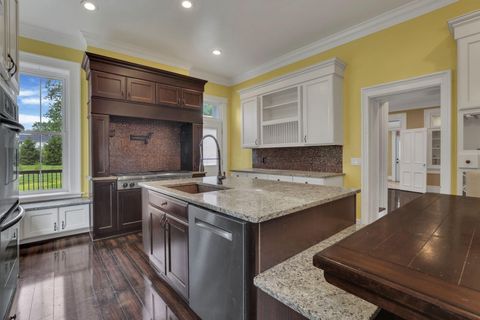 Tiny photo for 380 W Columbus Street, Pickerington, OH 43147 (MLS # 226014206)