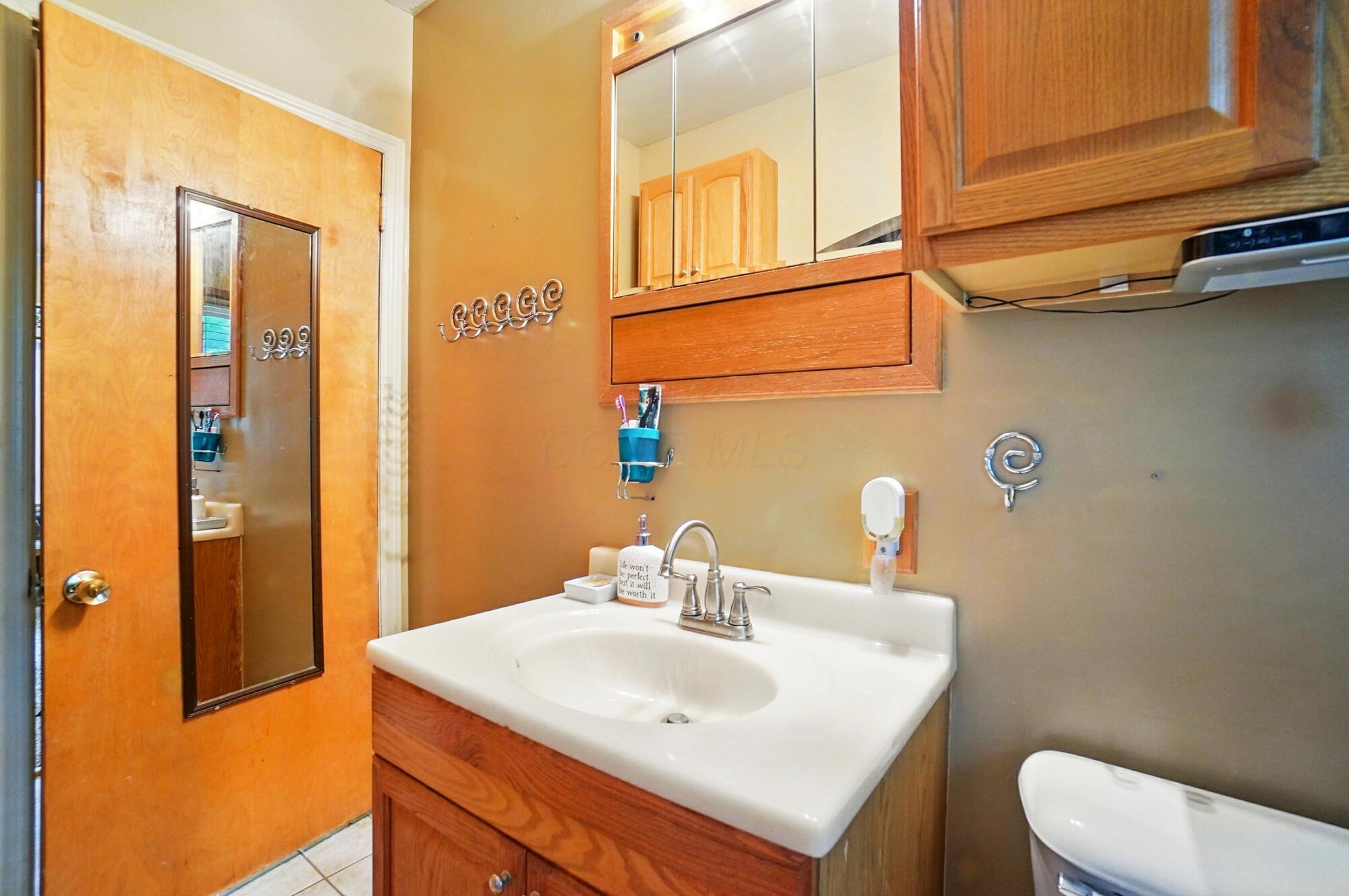 2506 Chester Road, Columbus, Ohio image 27