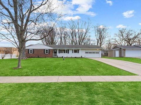 Photo of 354 Hickory Drive, Marysville, OH 43040 (MLS # 226007377)