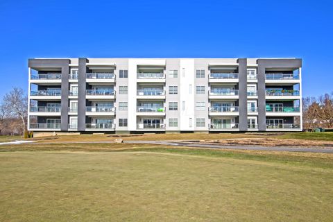 Photo of 5189 Highpointe Lakes Drive 8105 #8105, Westerville, OH 43081 (MLS # 226000140)