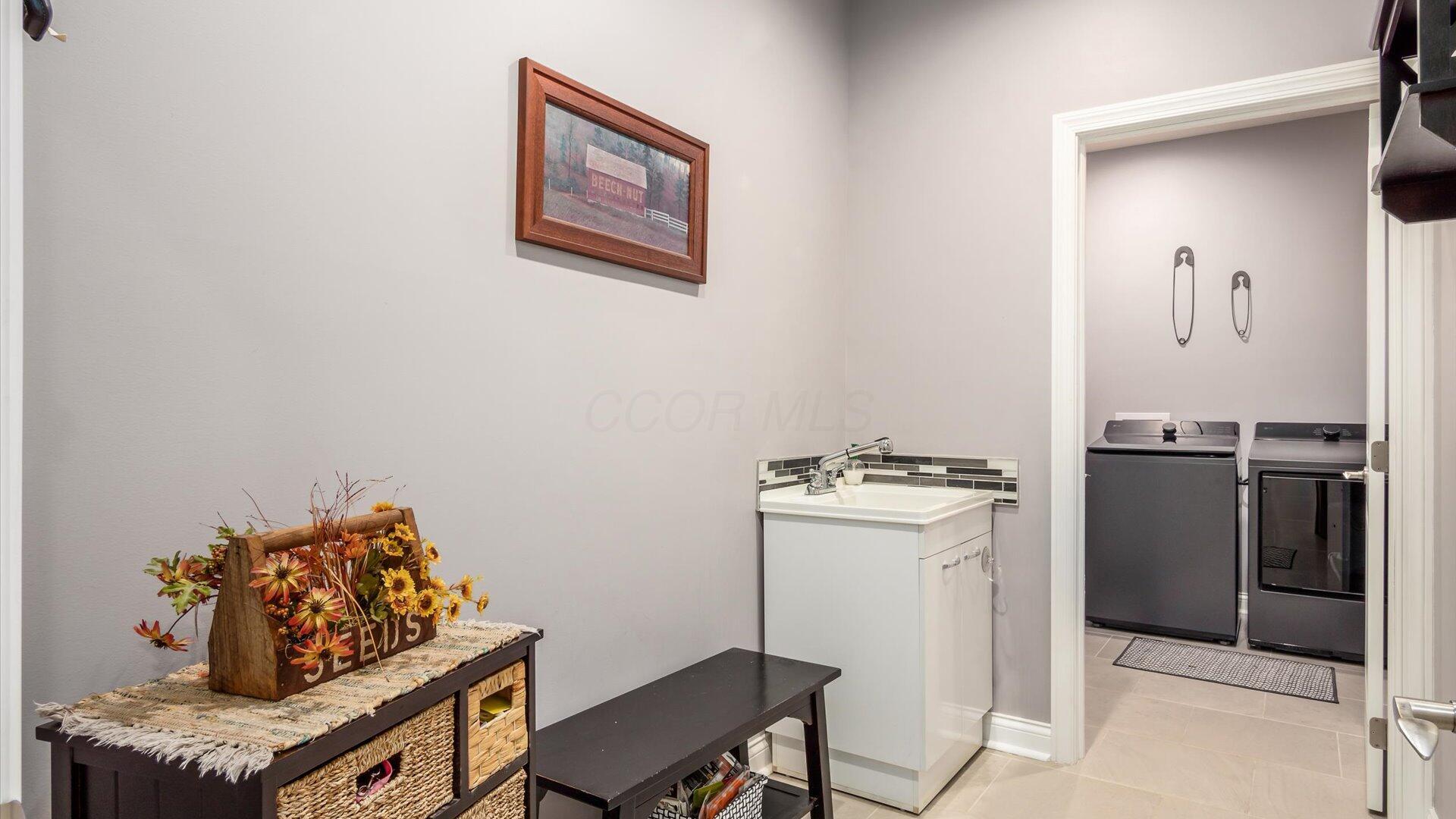11613 Poplar Creek Road, Baltimore, Ohio image 44