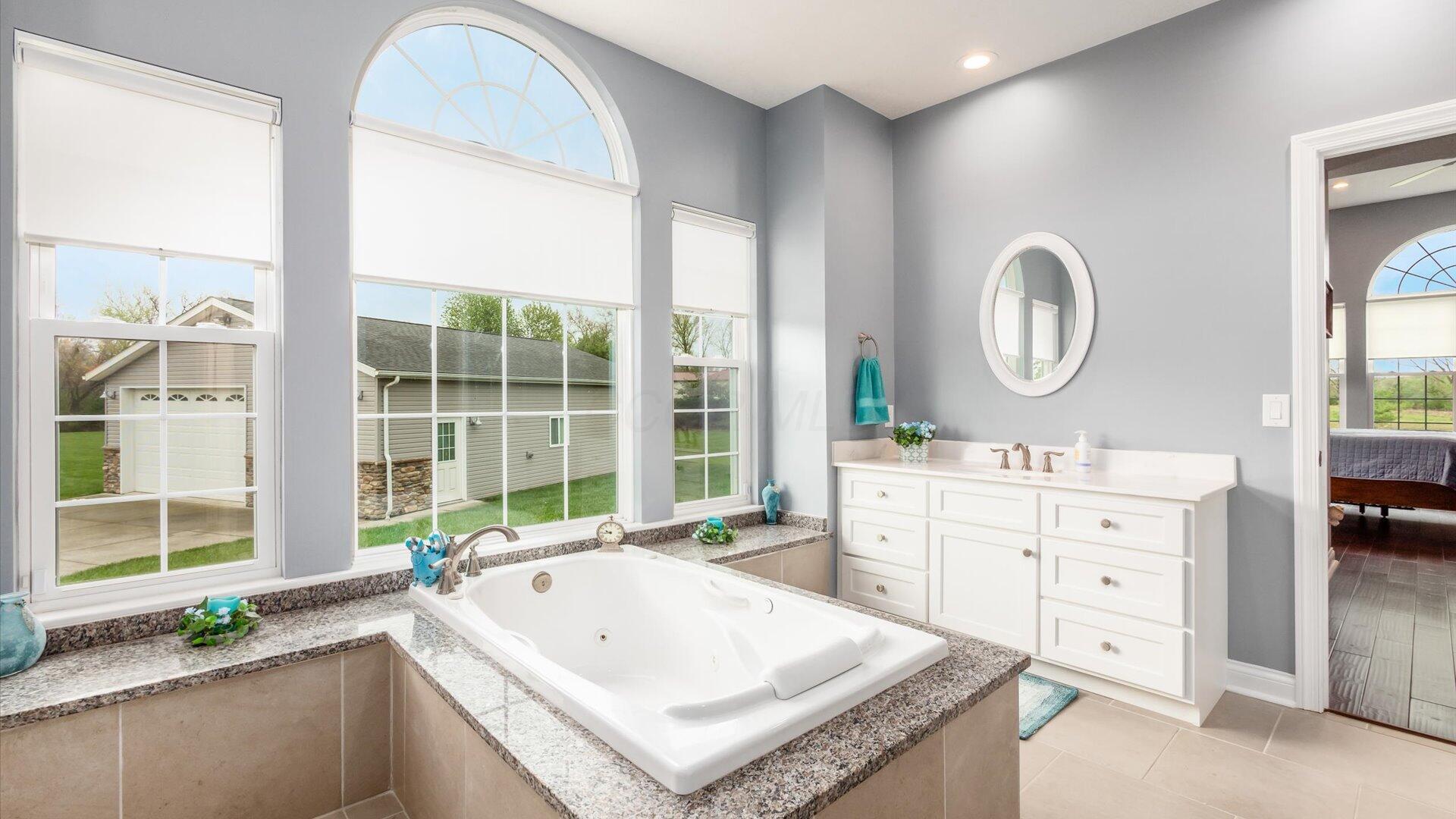 11613 Poplar Creek Road, Baltimore, Ohio image 33