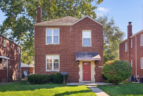 Photo of 1606 Elmwood Avenue, Columbus, OH 43212 (MLS # 226039013)