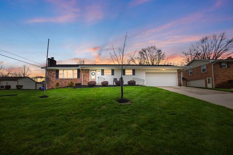 Photo of 1628 Yorkshire Court, Springfield, OH 45503 (MLS # 226009480)