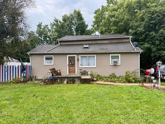 102 E VINE ST, EDISON, OH 43320 - Image 0ee2f8bbbe0497b26c39e32ad37e255e/108650395