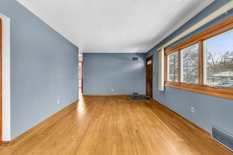 Tiny photo for 4212 Sexton Drive, Columbus, OH 43228 (MLS # 225044250)