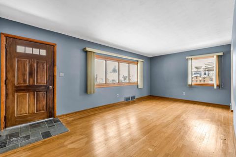 Tiny photo for 4212 Sexton Drive, Columbus, OH 43228 (MLS # 225044250)