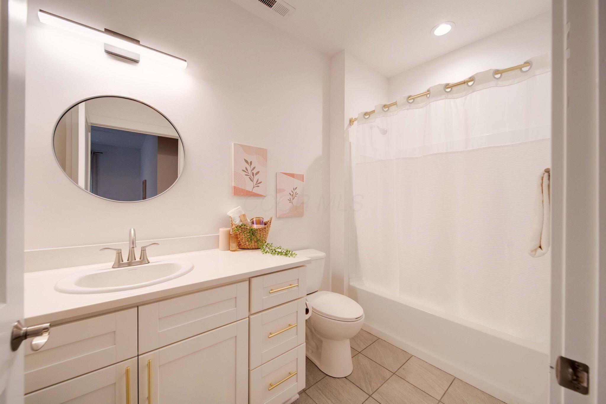 3924 Logan Court, Hilliard, Ohio image 33