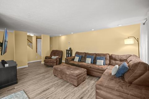 Photo of 579 West Street, Wadsworth, OH 44281 (MLS # 226004073)