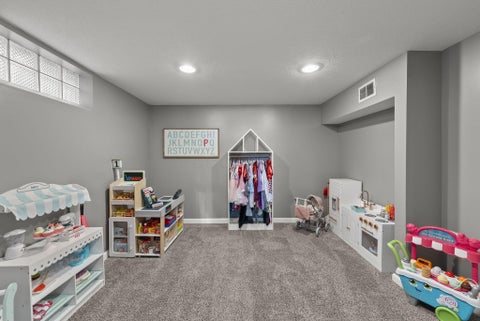 Tiny photo for 271 E Jenkins Avenue, Columbus, OH 43207 (MLS # 226035620)