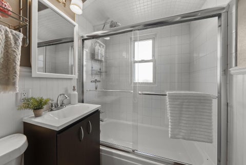 Tiny photo for 271 E Jenkins Avenue, Columbus, OH 43207 (MLS # 226035620)