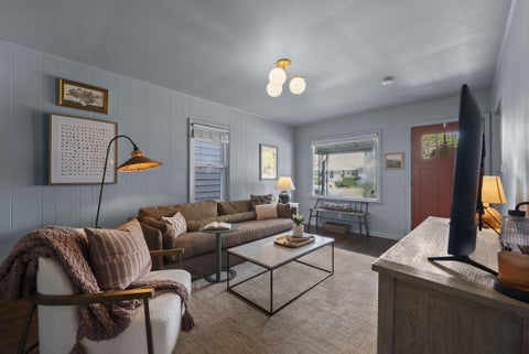 Tiny photo for 271 E Jenkins Avenue, Columbus, OH 43207 (MLS # 226035620)