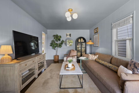 Tiny photo for 271 E Jenkins Avenue, Columbus, OH 43207 (MLS # 226035620)