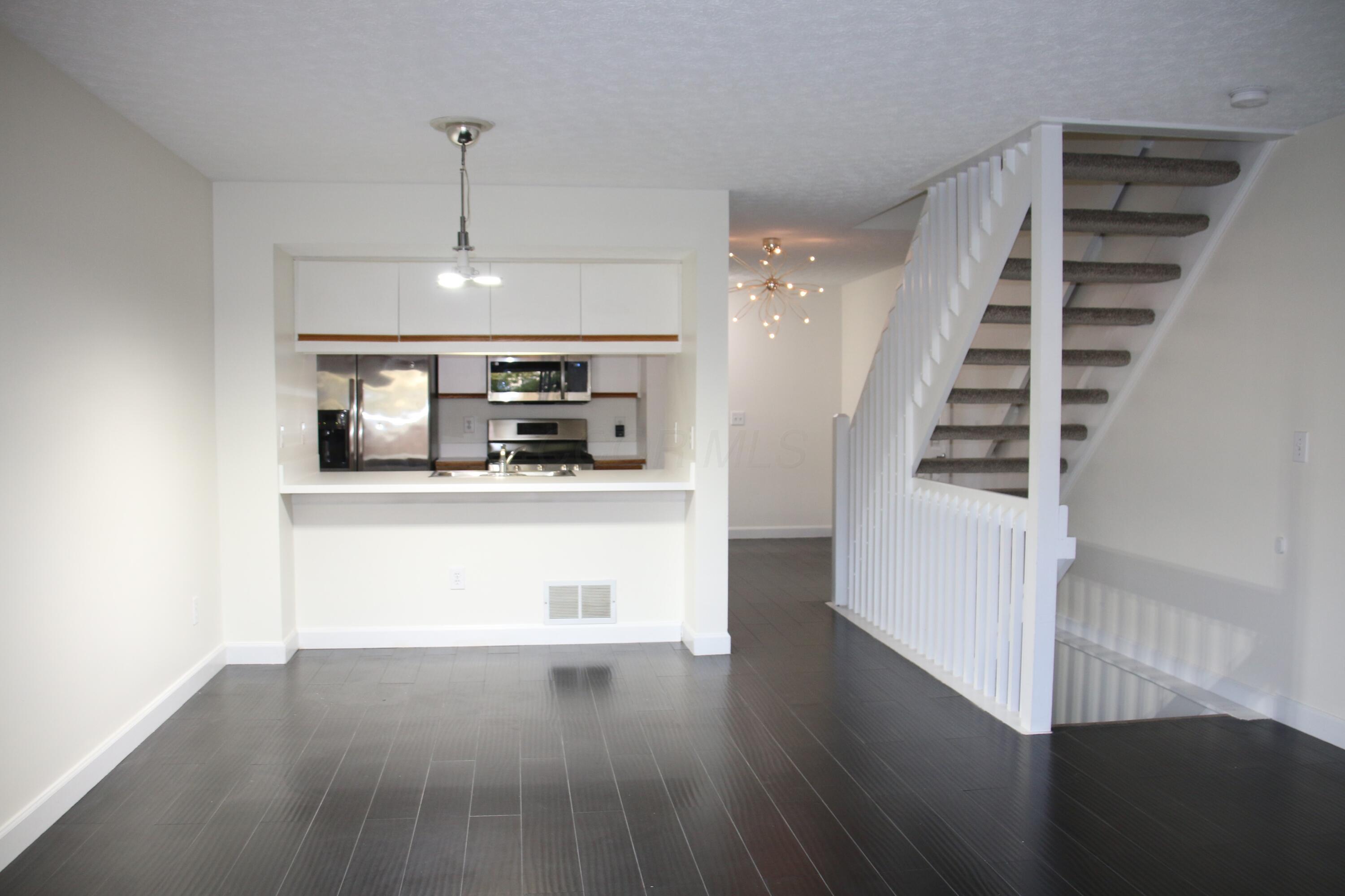 Hilliard, Ohio 43026, United States, 3 Bedrooms Bedrooms, ,3 BathroomsBathrooms,Residential,Active,238651