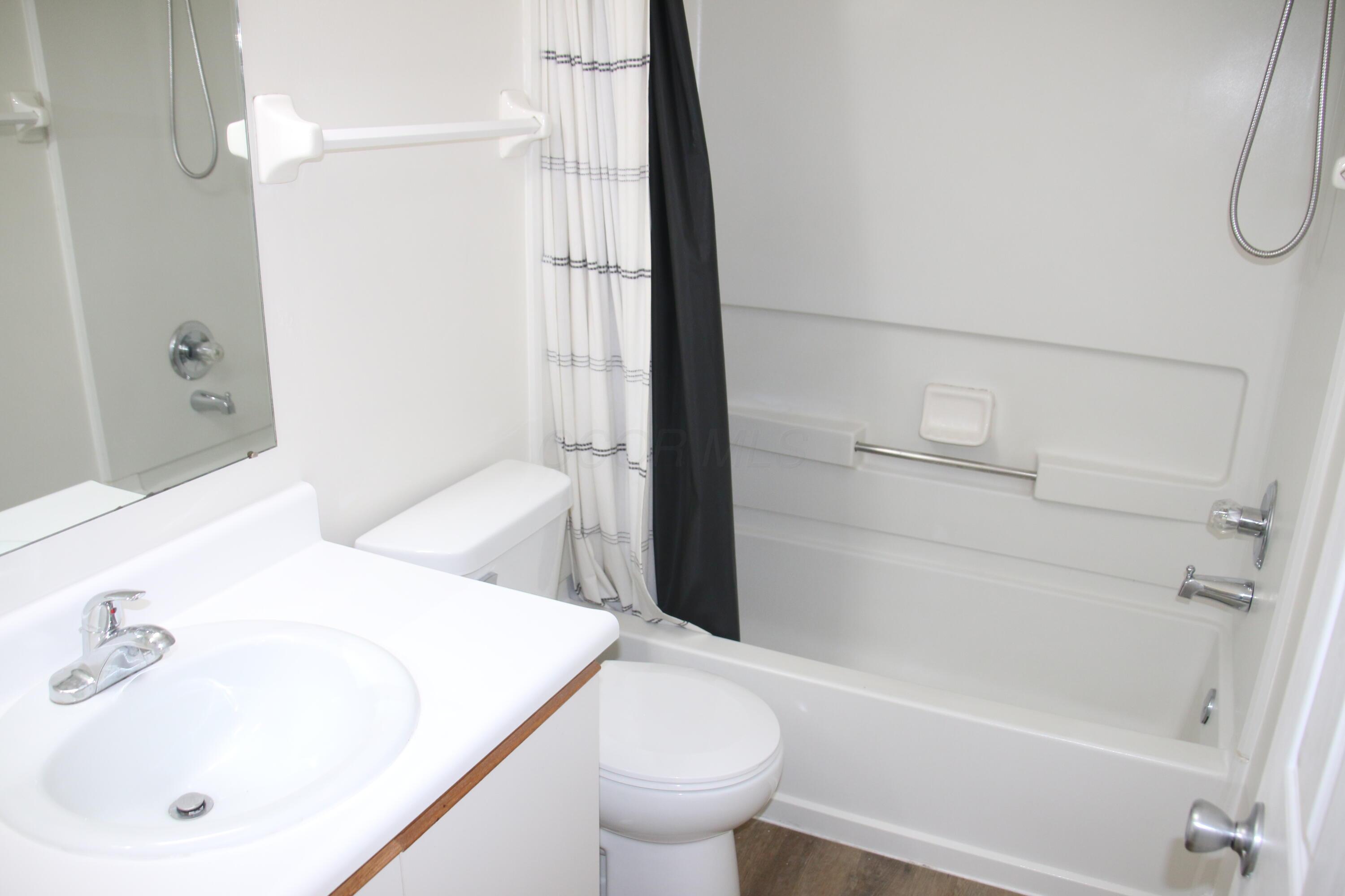 Hilliard, Ohio 43026, United States, 3 Bedrooms Bedrooms, ,3 BathroomsBathrooms,Residential,Active,238651