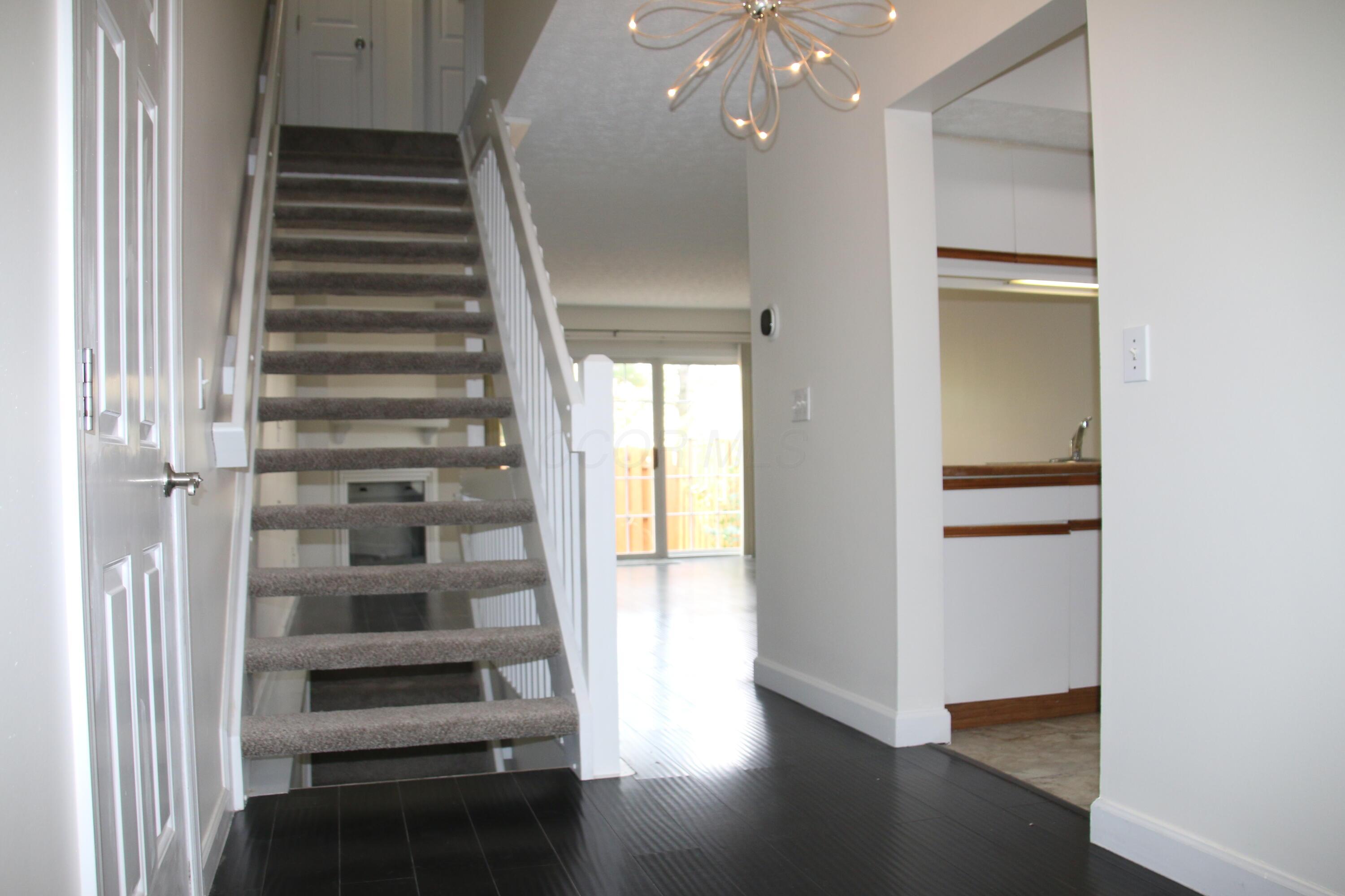 Hilliard, Ohio 43026, United States, 3 Bedrooms Bedrooms, ,3 BathroomsBathrooms,Residential,Active,238651