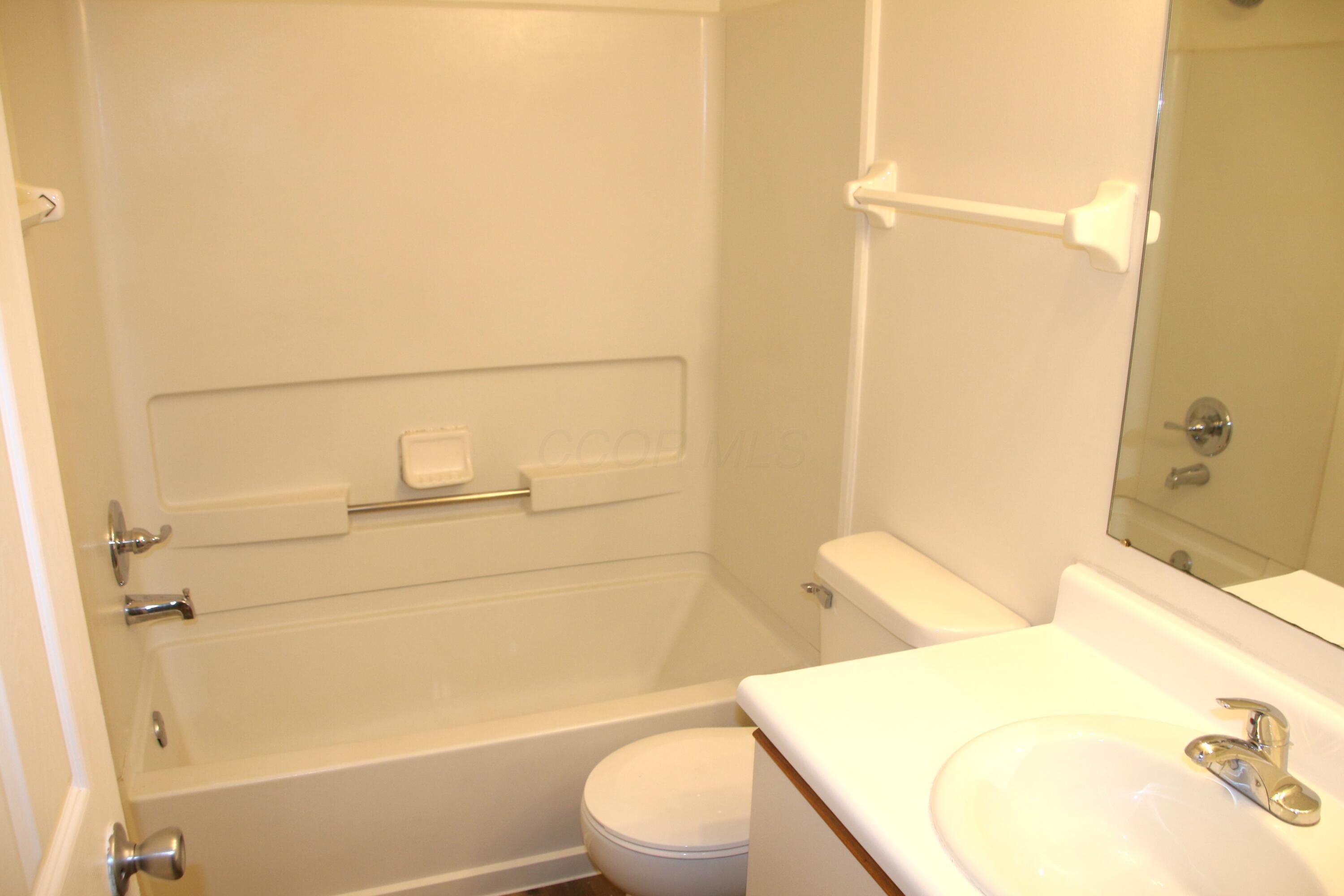 Hilliard, Ohio 43026, United States, 3 Bedrooms Bedrooms, ,3 BathroomsBathrooms,Residential,Active,238651