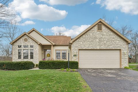 Photo of 2091 Mayflower Circle, Grove City, OH 43123 (MLS # 226008100)