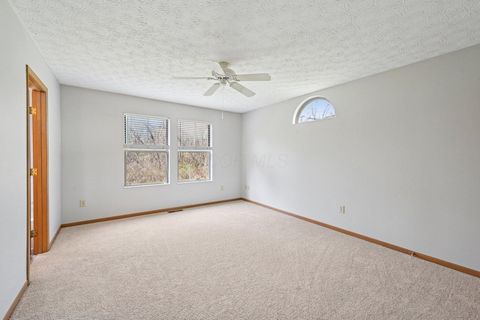 Tiny photo for 2091 Mayflower Circle, Grove City, OH 43123 (MLS # 226008100)