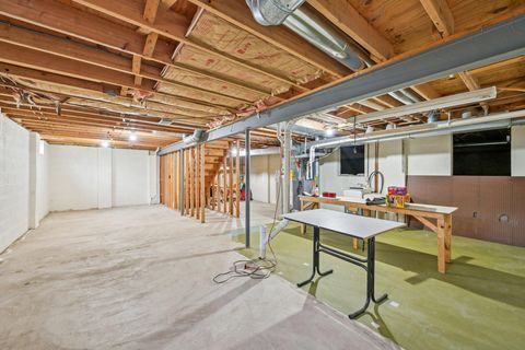 Tiny photo for 2091 Mayflower Circle, Grove City, OH 43123 (MLS # 226008100)