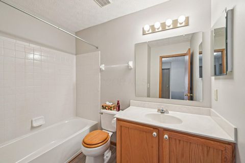 Tiny photo for 2091 Mayflower Circle, Grove City, OH 43123 (MLS # 226008100)