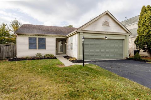 Photo of 2423 Sutter Parkway Parkway, Dublin, OH 43016 (MLS # 225040940)