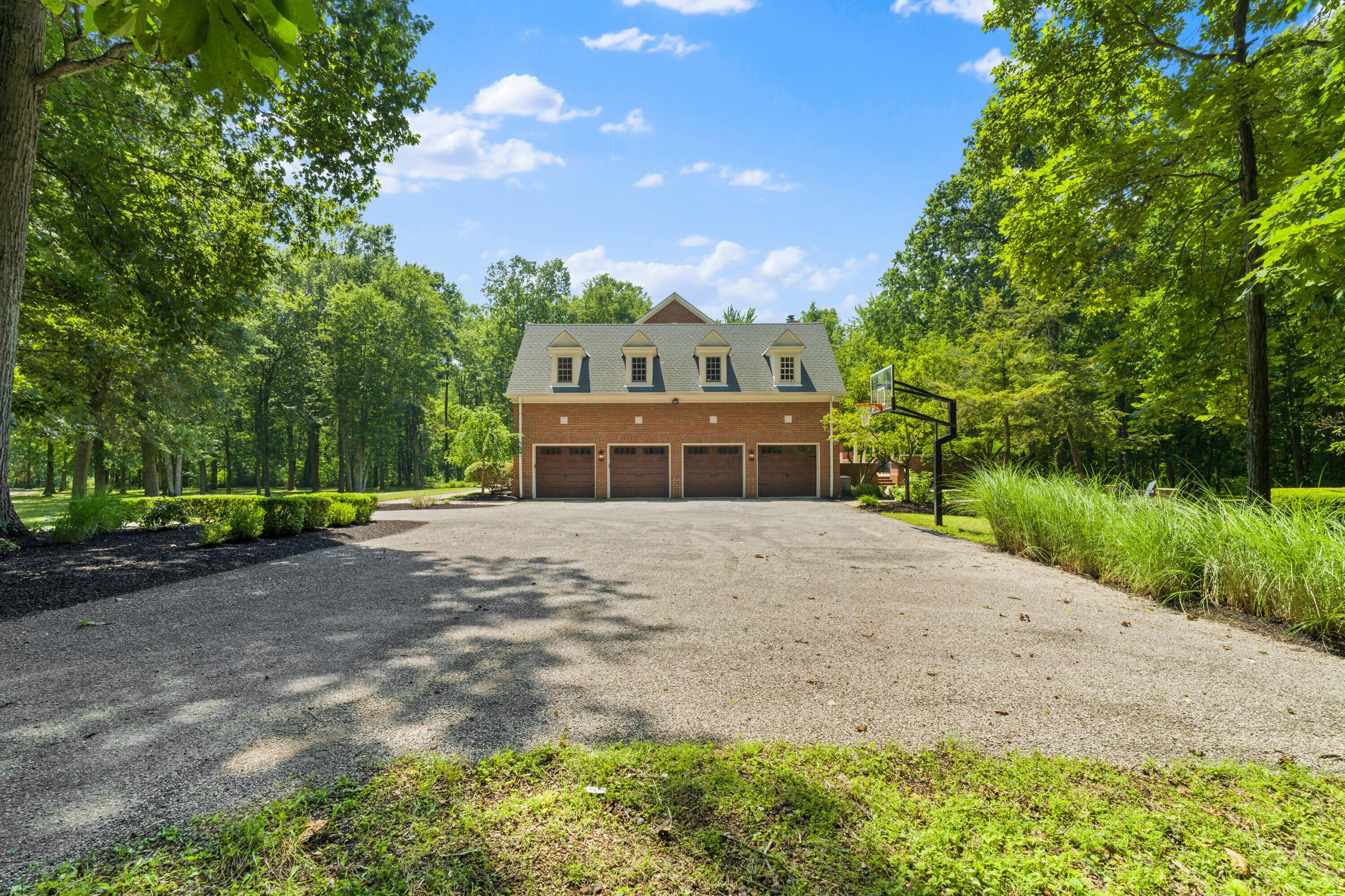 Sunbury, Ohio, 43074, United States, 5 Bedrooms Bedrooms, ,7 BathroomsBathrooms,Residential,Active,1912834