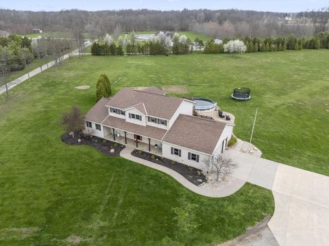 Photo of 1252 Owens Road W, Marion, OH 43302 (MLS # 226010661)