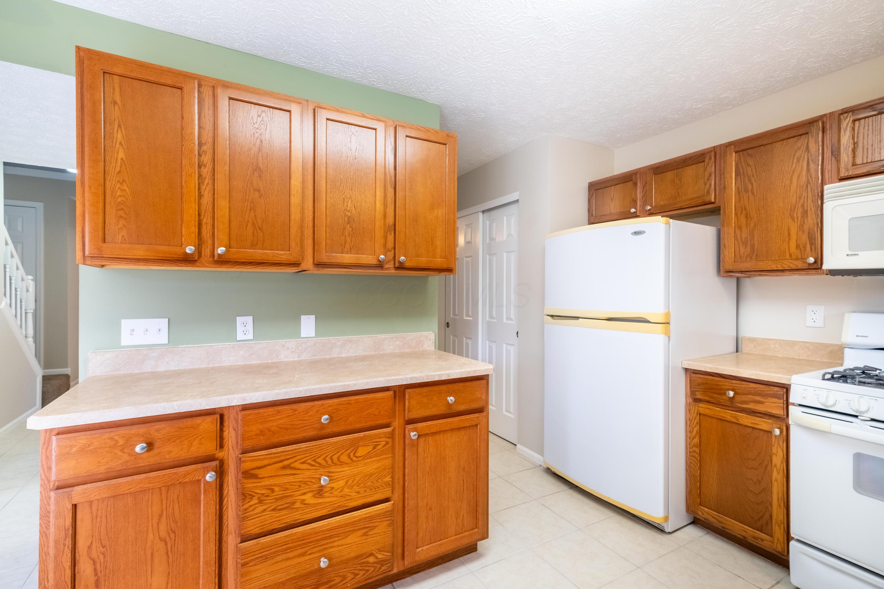 1353 Sentry Lane, Fairborn, Ohio image 18