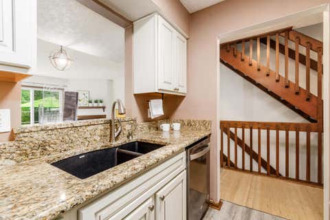 Tiny photo for 1649 Bennigan Drive 174D #174D, Hilliard, OH 43026 (MLS # 226028090)