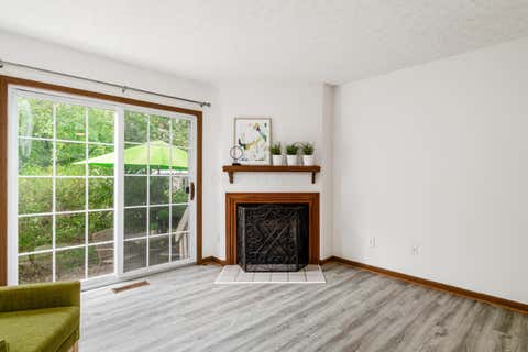 Tiny photo for 1649 Bennigan Drive 174D #174D, Hilliard, OH 43026 (MLS # 226028090)
