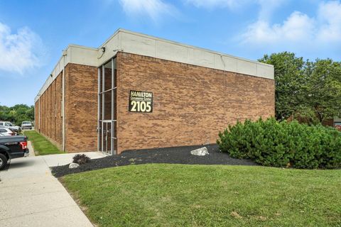 Photo of 2105 S Hamilton Road 212 #212, Columbus, OH 43232 (MLS # 225045019)
