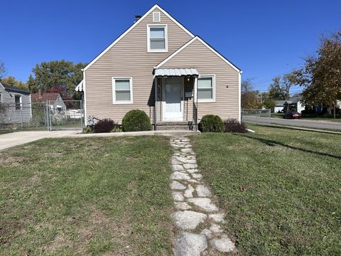 Photo of 826 E Brighton Road, Columbus, OH 43224 (MLS # 226012357)