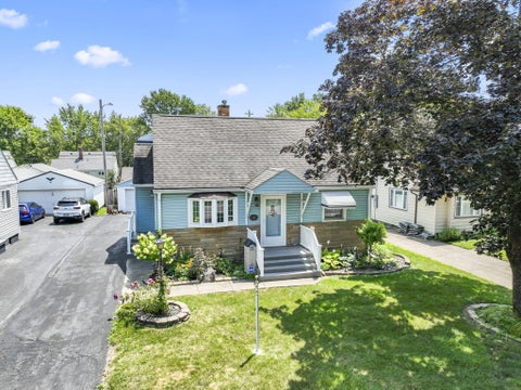 Tiny photo for 400 Maple Drive, Columbus, OH 43228 (MLS # 226030029)