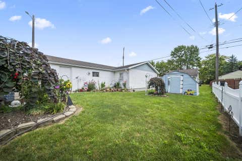 Tiny photo for 400 Maple Drive, Columbus, OH 43228 (MLS # 226030029)