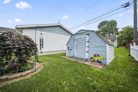 Tiny photo for 400 Maple Drive, Columbus, OH 43228 (MLS # 226030029)