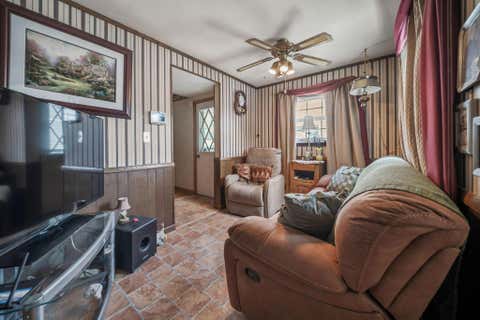 Tiny photo for 400 Maple Drive, Columbus, OH 43228 (MLS # 226030029)